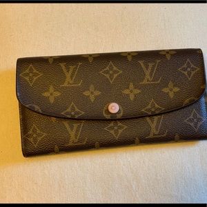 Louis Vuitton Emilie Wallet